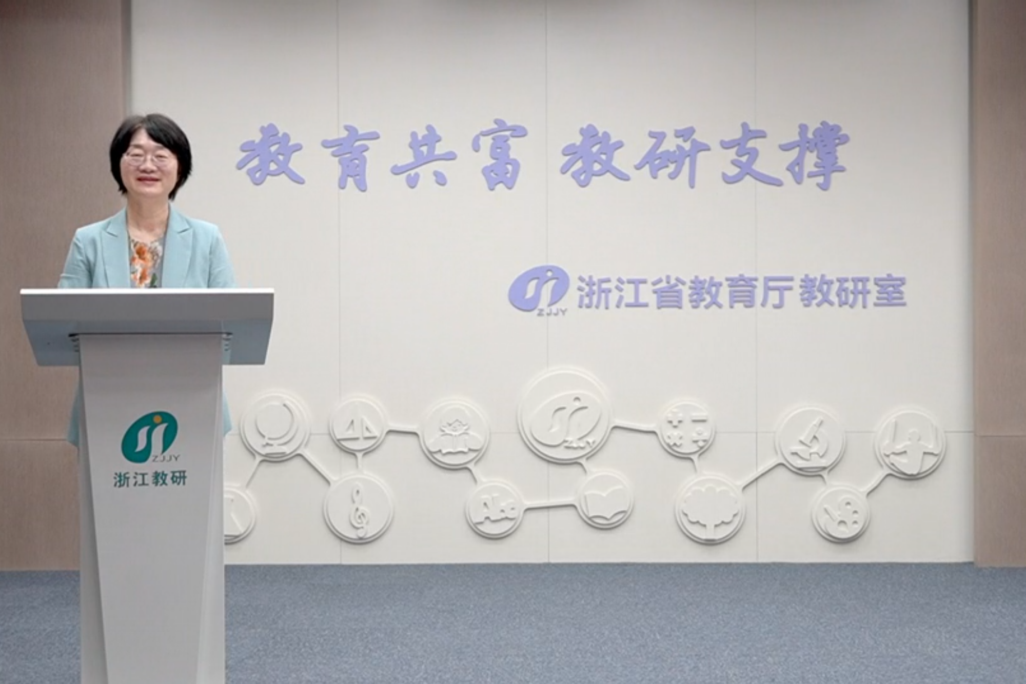3何东涛.png